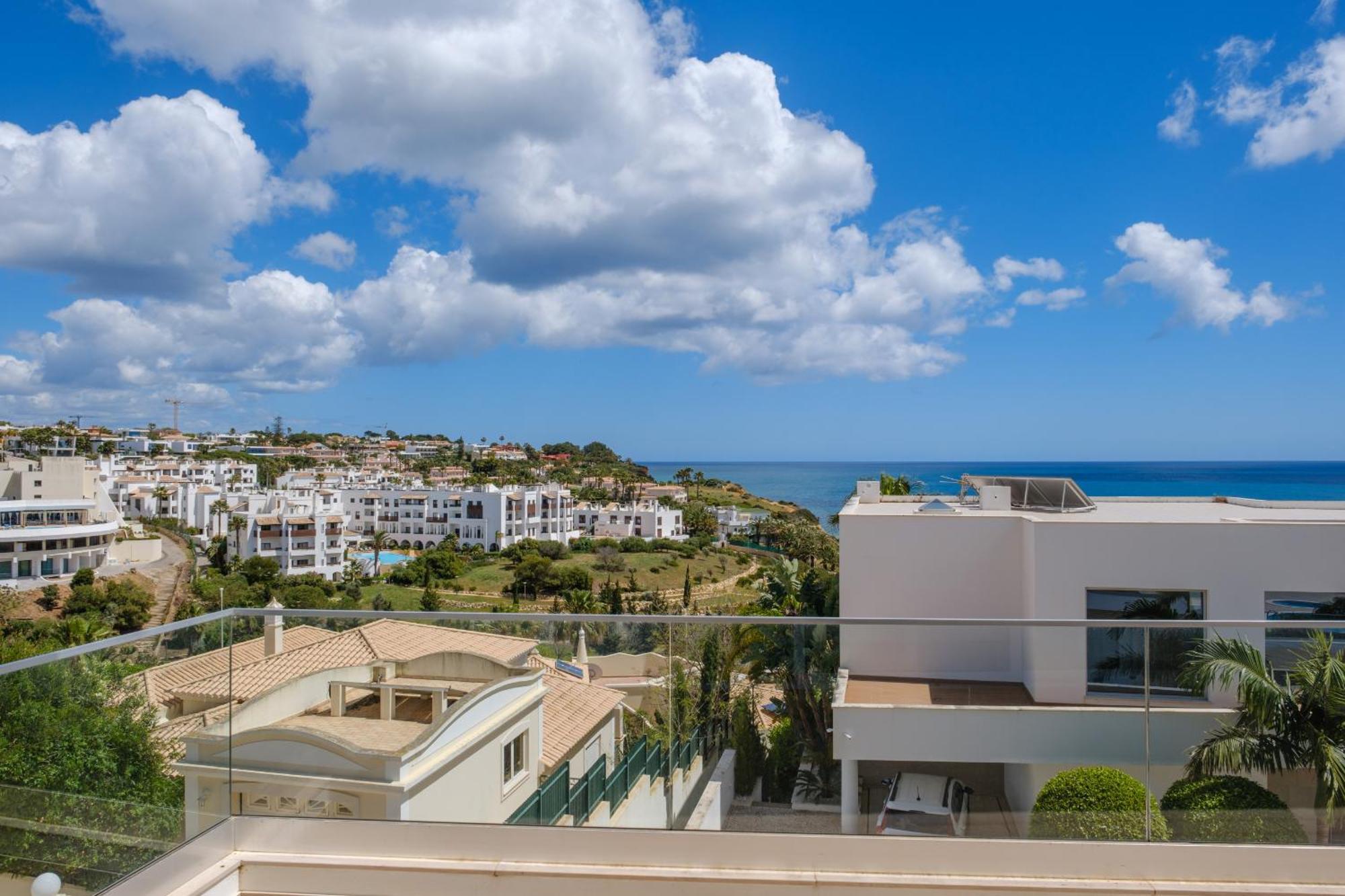 Apartamento Porto De Mos 69 By Destination Algarve *
