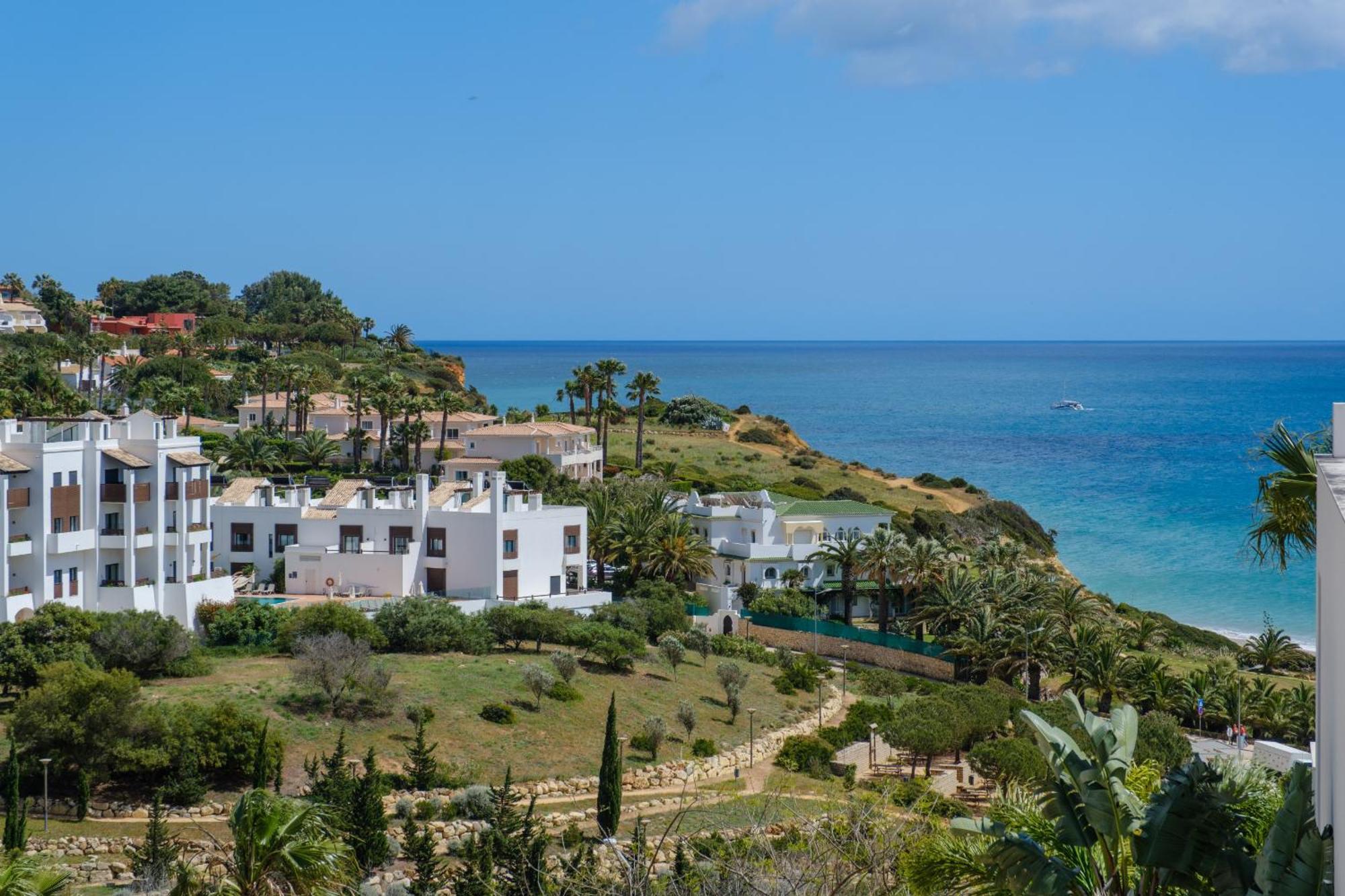 Porto De Mos 69 By Destination Algarve Lagos