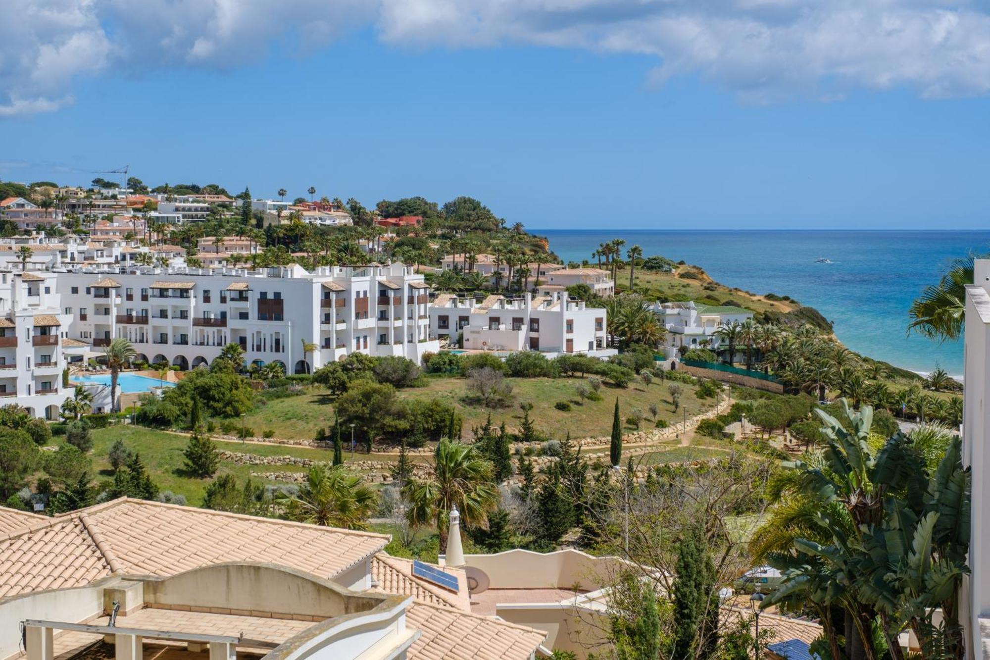 Porto De Mos 69 By Destination Algarve Lagos