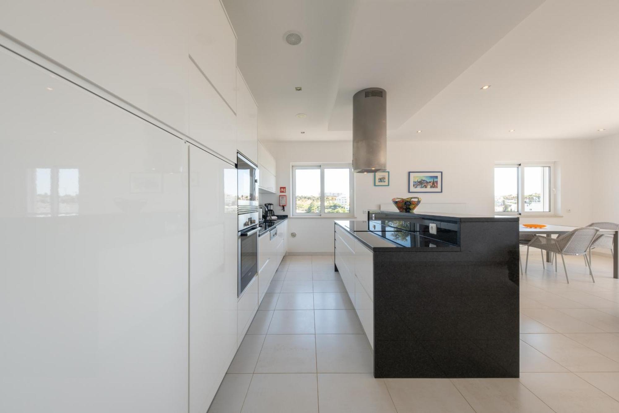 Apartamento Porto De Mos 69 By Destination Algarve Lagos