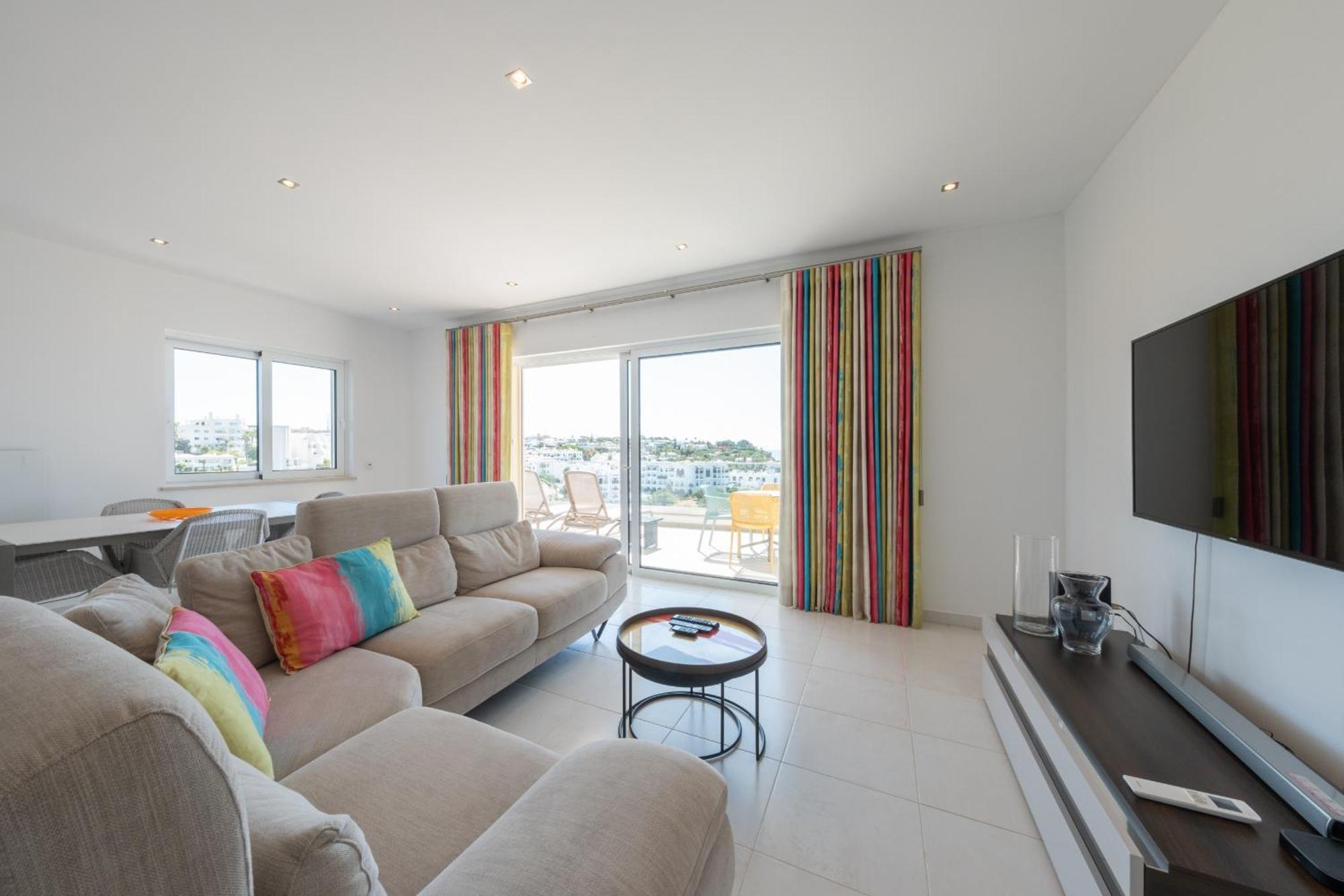 Porto De Mos 69 By Destination Algarve *