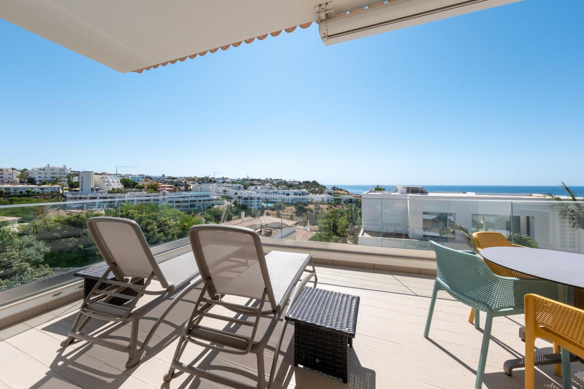 Porto De Mos 69 By Destination Algarve